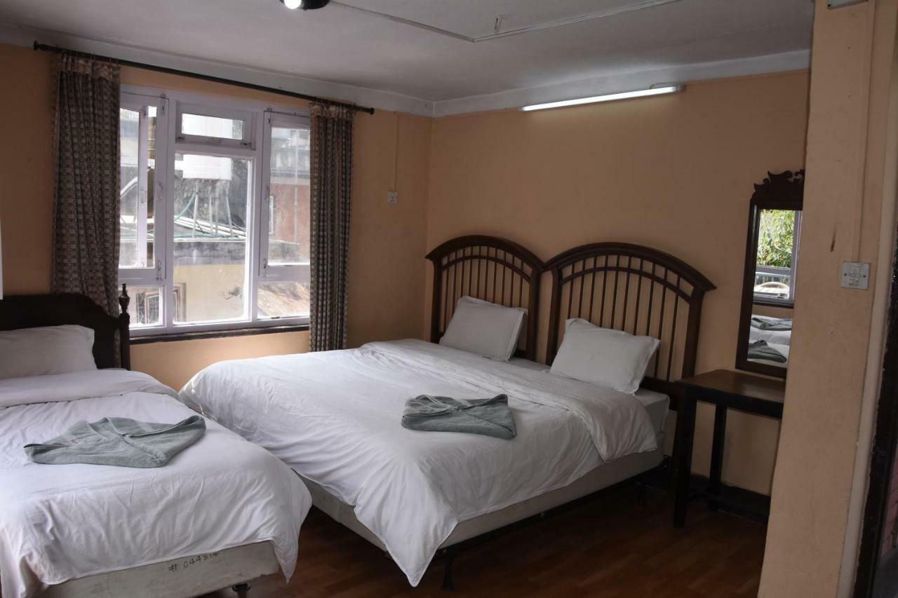 Chambre Triple avec Salle de Bains Privative